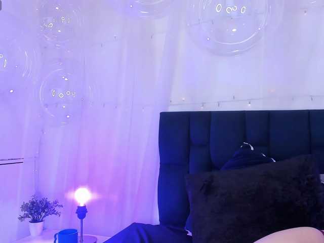 Live sex webcam photo for Redpandaa #278251304