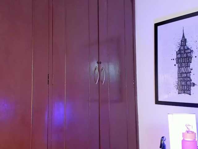 Live sex webcam photo for Redpandaa #290273221