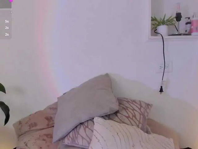 Live sex webcam photo for Redpandaa #290890221