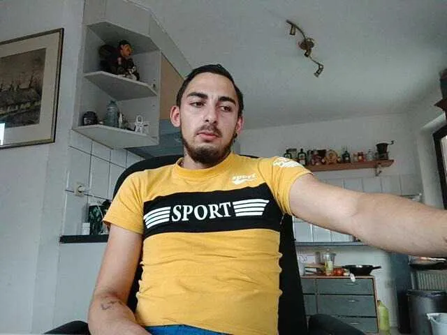 Live sex webcam photo for Redx77777 #278272724