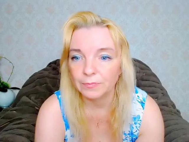 Live sex webcam photo for ReganLovely #273475239