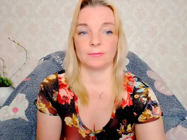 Live sex webcam photo for ReganLovely #273799251