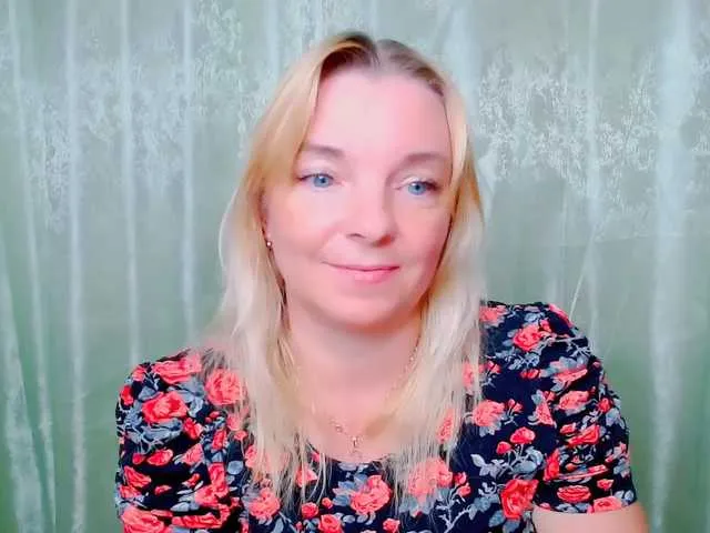 Live sex webcam photo for ReganLovely #274275069