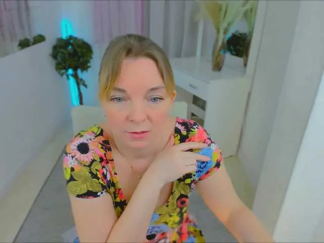 Live sex webcam photo for ReganLovely #277776724