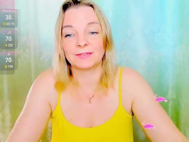 Live sex webcam photo for ReganLovely #290799515