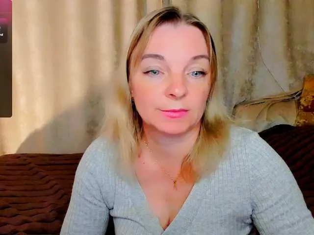 Live sex webcam photo for ReganLovely #291688912