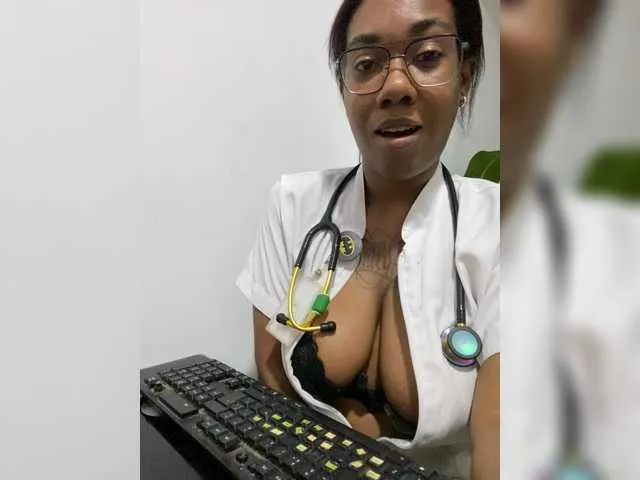 Live sex webcam photo for RegiCorleone #293908762