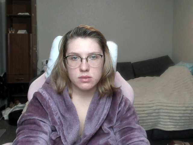 Live sex webcam photo for Regimasmile #290324317