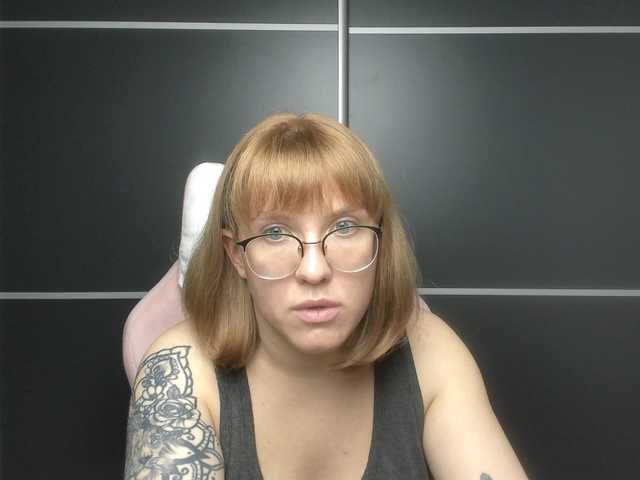 Live sex webcam photo for Regimasmile #290407905