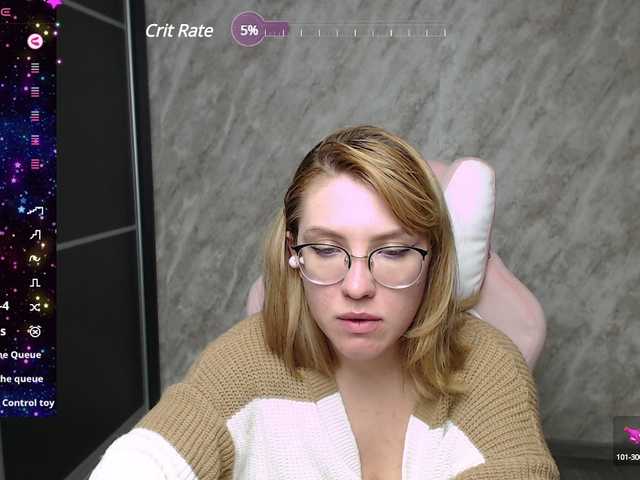 Live sex webcam photo for Regimasmile #290738384