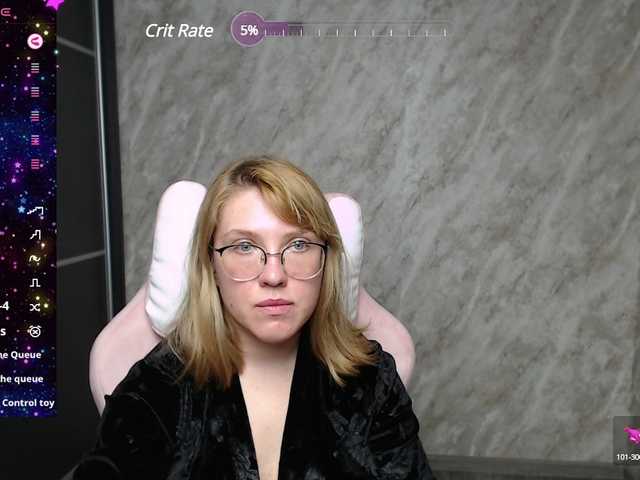 Live sex webcam photo for Regimasmile #290786672