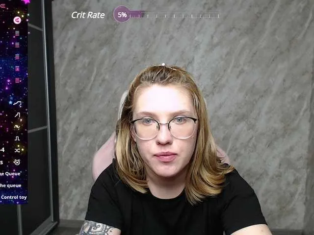 Live sex webcam photo for Regimasmile #290811834