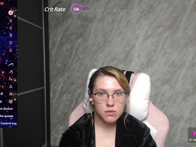 Live sex webcam photo for Regimasmile #290943993