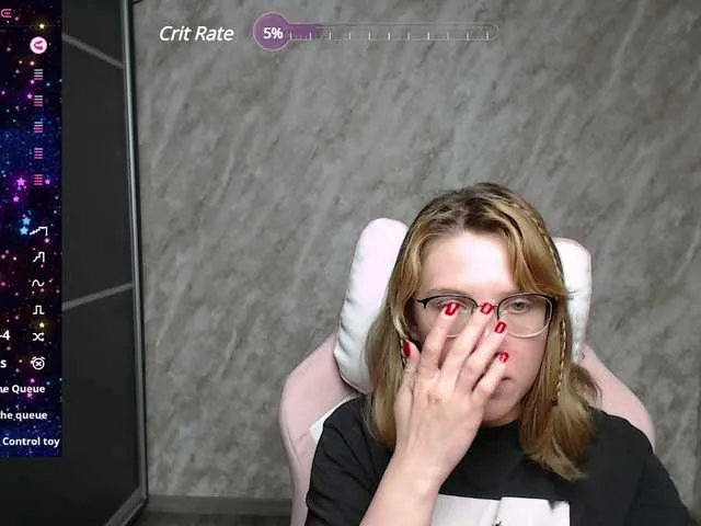 Live sex webcam photo for Regimasmile #290996293