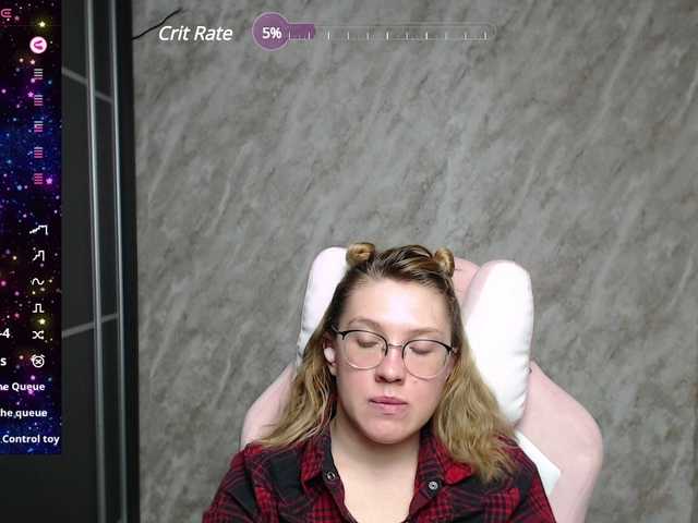 Live sex webcam photo for Regimasmile #291021548