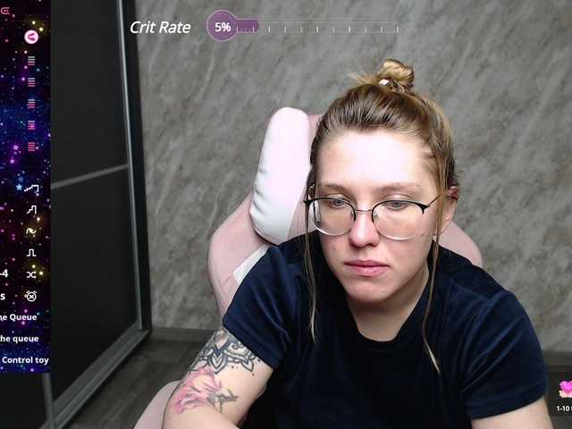 Live sex webcam photo for Regimasmile #291068785