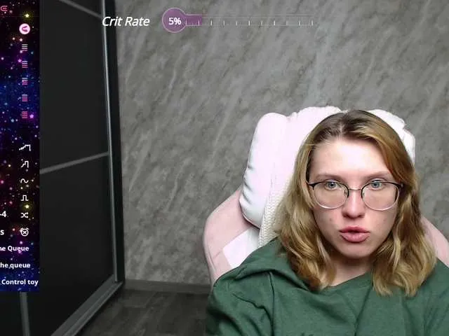 Live sex webcam photo for Regimasmile #291076063