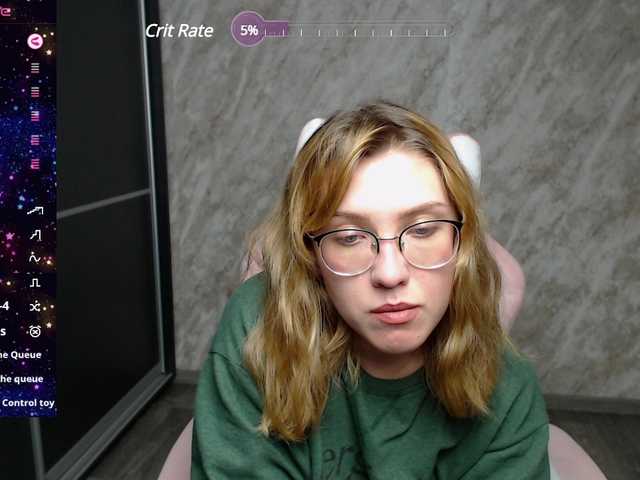 Live sex webcam photo for Regimasmile #291083909