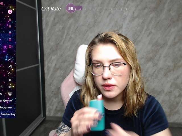 Live sex webcam photo for Regimasmile #291110635