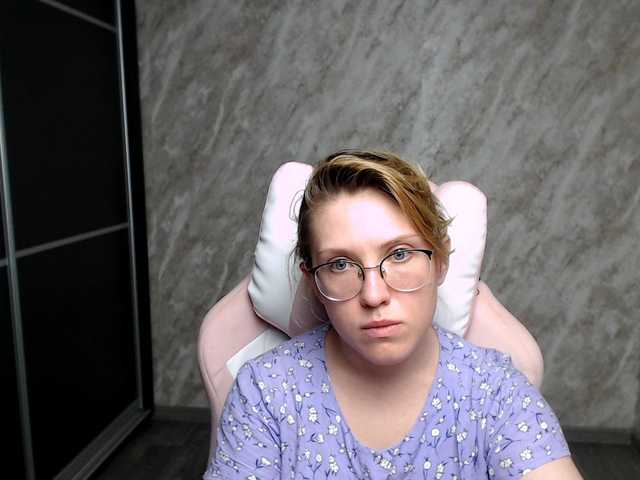 Live sex webcam photo for Regimasmile #291224877