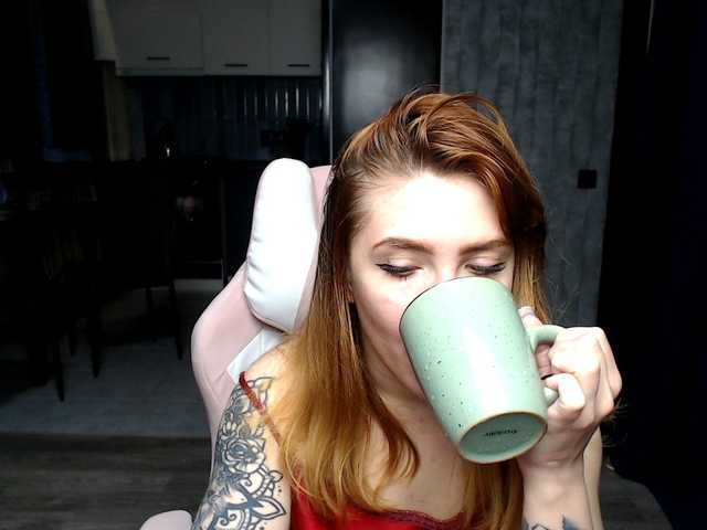 Live sex webcam photo for Regimasmile #292339673