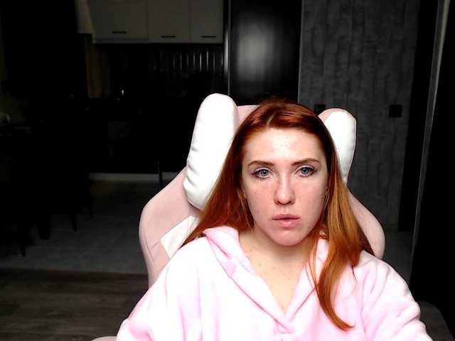 Live sex webcam photo for Regimasmile #292417824