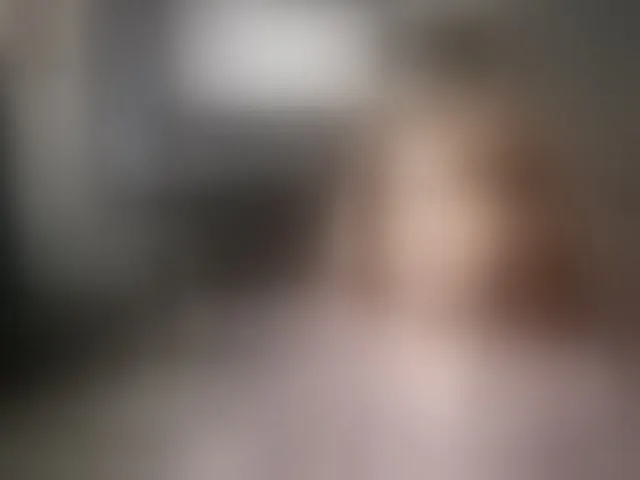 Live sex webcam photo for Regimasmile #293455883