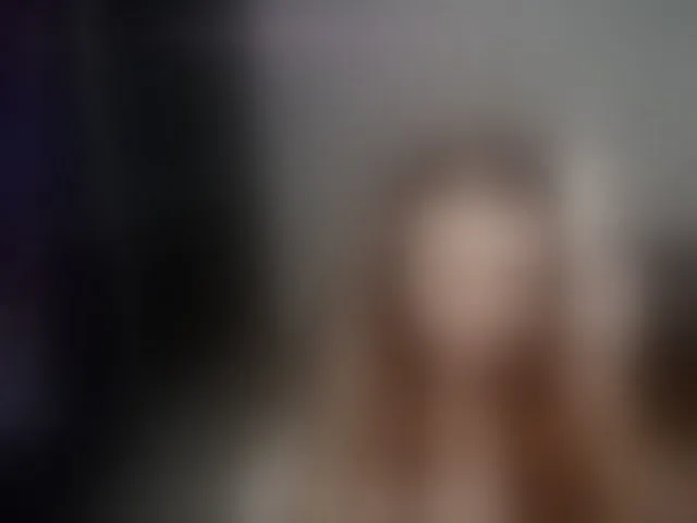 Live sex webcam photo for Regimasmile #294059342