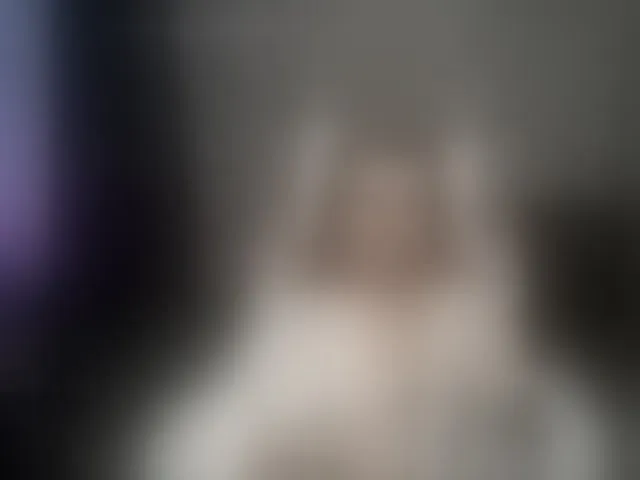 Live sex webcam photo for Regimasmile #294126140