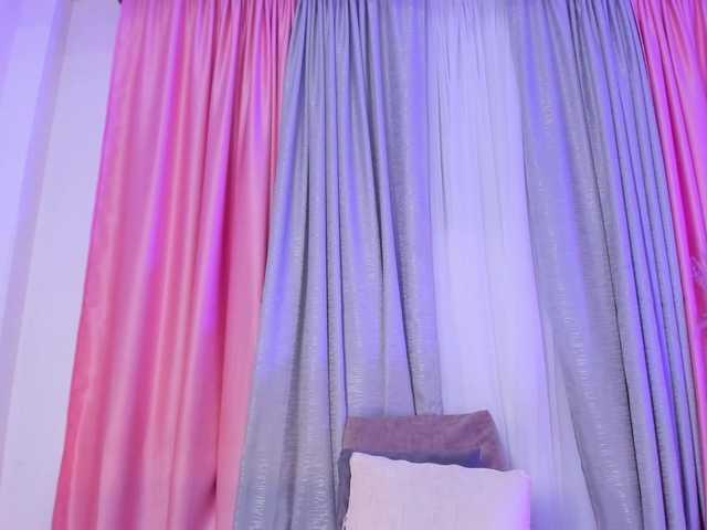 Live sex webcam photo for ReginaBlack #277013796