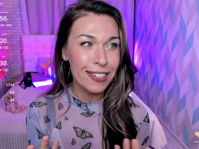 Live sex webcam photo for ReginaHawk #290375090