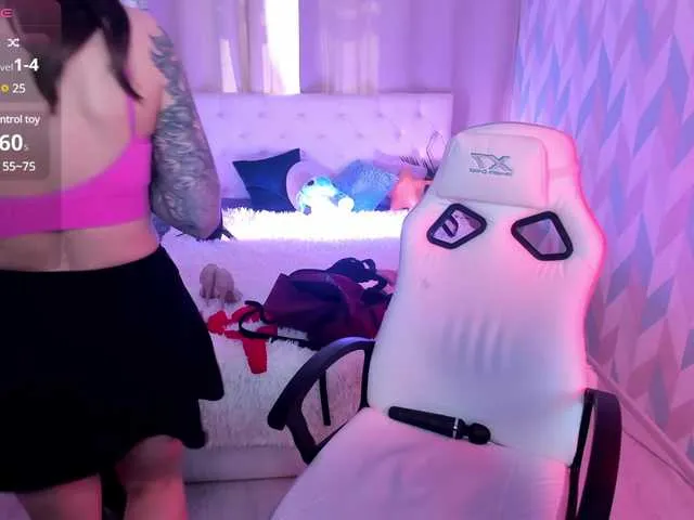 Live sex webcam photo for ReginaHawk #290991430