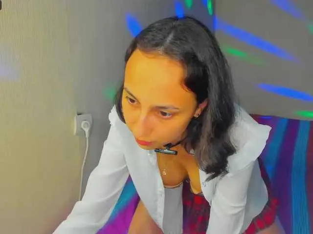 Live sex webcam photo for ReginaShine #275700899