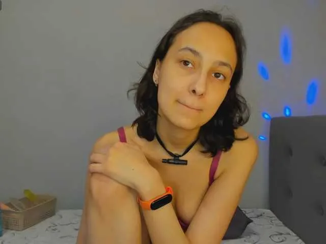 Live sex webcam photo for ReginaShine #277535917