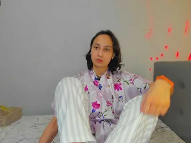 Live sex webcam photo for ReginaShine #277861224
