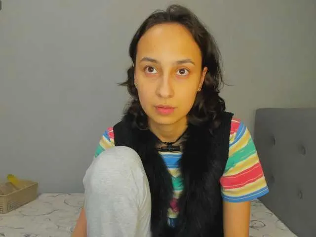 Live sex webcam photo for ReginaShine #277883110