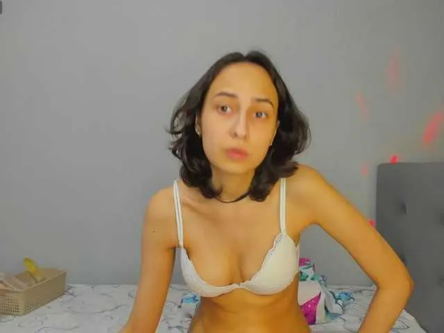 Live sex webcam photo for ReginaShine #277927638