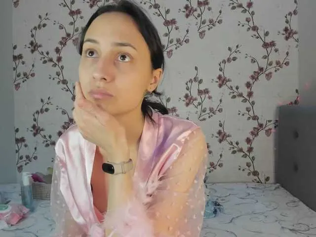Live sex webcam photo for ReginaShine #290481393