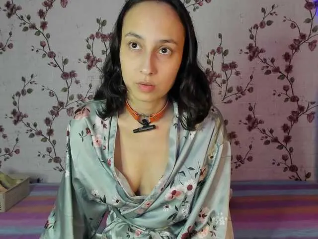 Live sex webcam photo for ReginaShine #292539104