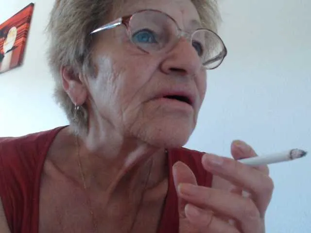 Live sex webcam photo for Reife-dame #275499995