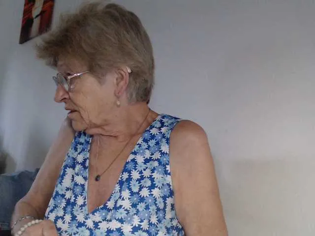 Live sex webcam photo for Reife-dame #275510942