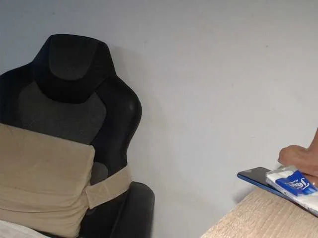 Live sex webcam photo for Reife-dame #275518772