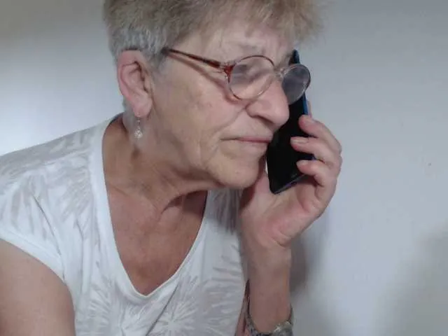 Live sex webcam photo for Reife-dame #275612119