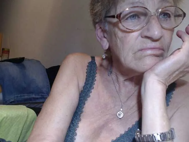 Live sex webcam photo for Reife-dame #276228727