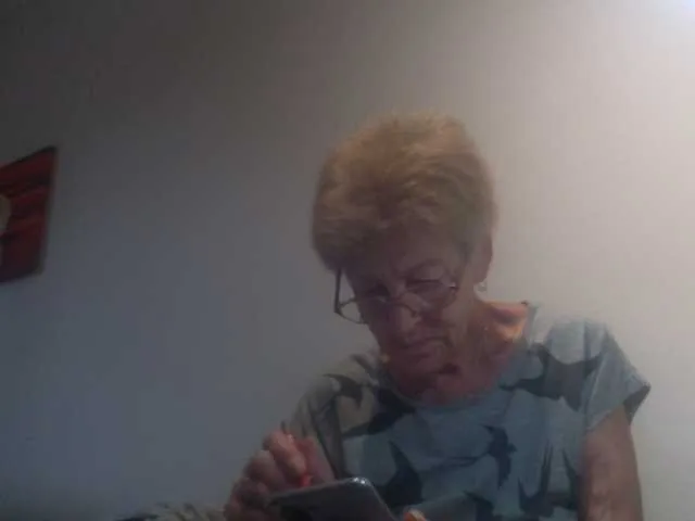 Live sex webcam photo for Reife-dame #276325264