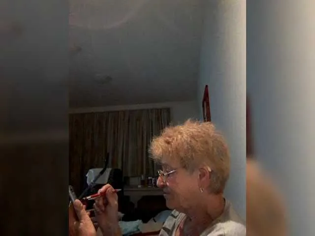 Live sex webcam photo for Reife-dame #276329031