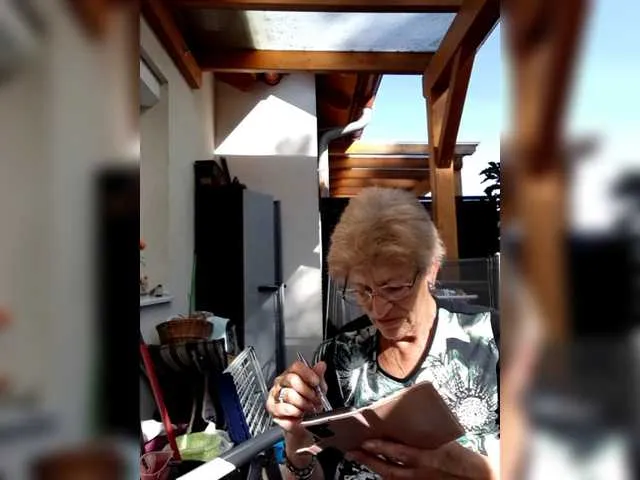 Live sex webcam photo for Reife-dame #276481989