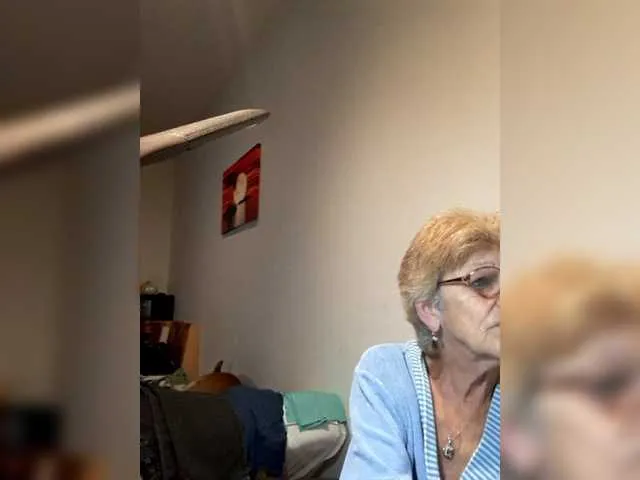 Live sex webcam photo for Reife-dame #276517015