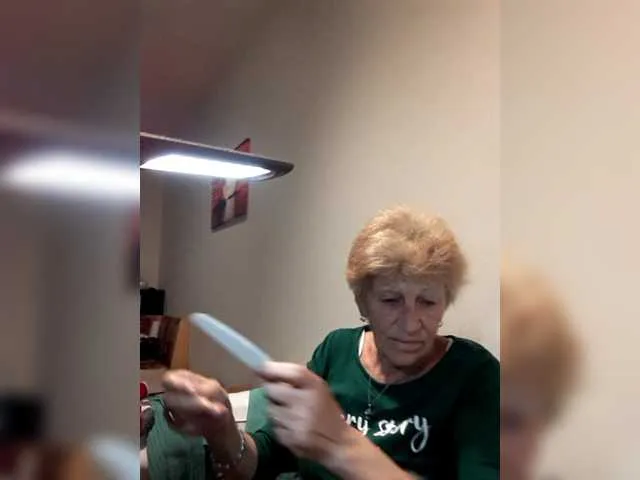 Live sex webcam photo for Reife-dame #276600971