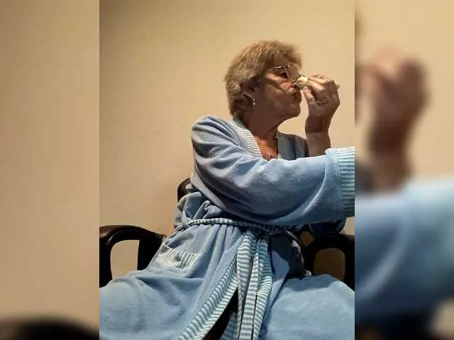 Live sex webcam photo for Reife-dame #276637083